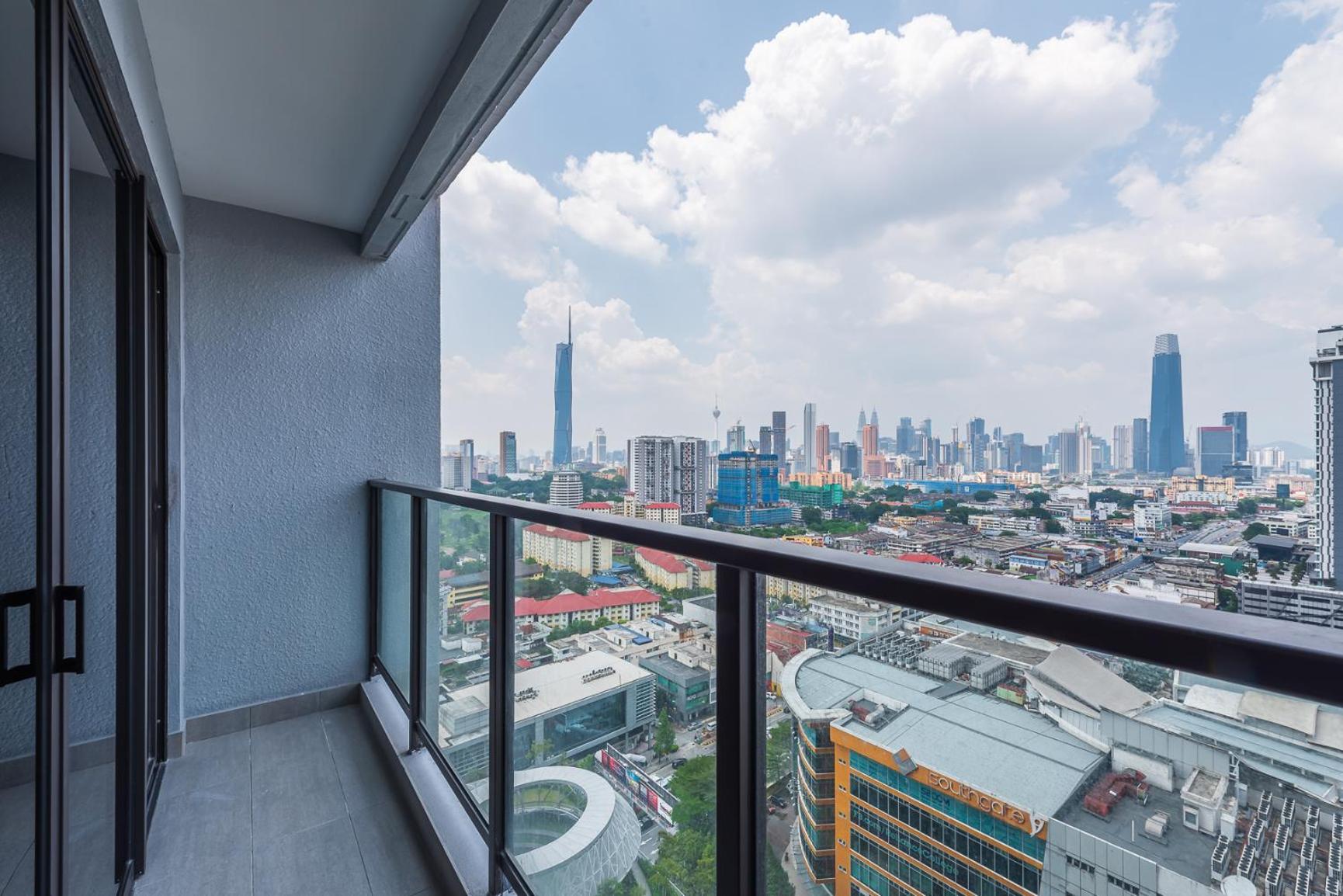 Tallest Concept Theme Suite Klcc Kuala Lumpur Room photo